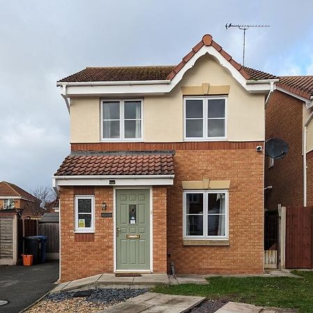 3 Bedroom Detached By The Sea Prestatyn Exteriör bild
