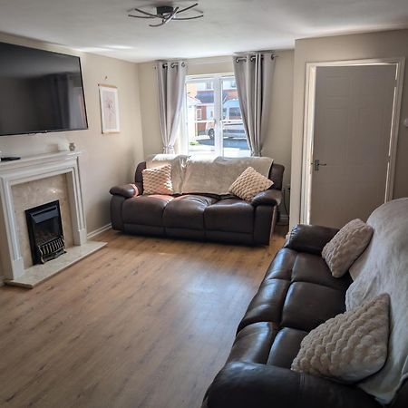 3 Bedroom Detached By The Sea Prestatyn Exteriör bild
