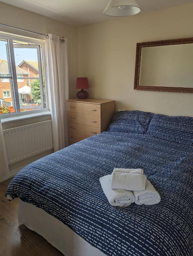 3 Bedroom Detached By The Sea Prestatyn Exteriör bild